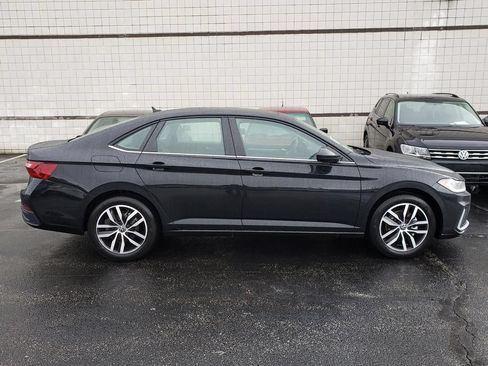 New 2026 Volkswagen Jetta SE FWD image 2