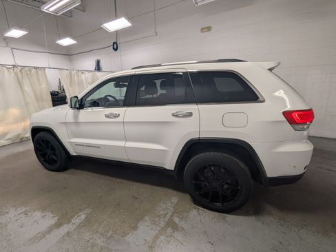 Used 2015 Jeep Grand Cherokee Limited w/ Trailer Tow Group IV AWD/4WD image 10
