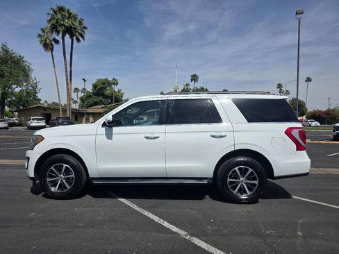 Used 2019 Ford Expedition XLT w/ Equipment Group 202A image 3
