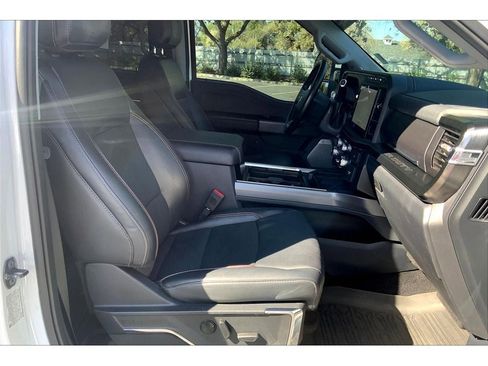 Used 2023 Ford F250 Lariat w/ Lariat Ultimate Package AWD/4WD image 7