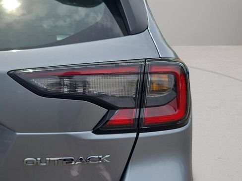 Used 2025 Subaru Outback AWD/4WD image 10