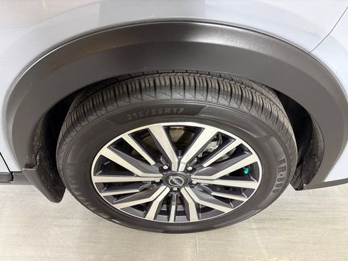 Used 2022 Nissan Kicks SV FWD image 11