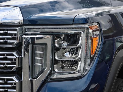 Used 2020 GMC Sierra 2500 Denali image 2