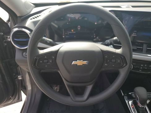 New 2026 Chevrolet Trax LT image 27