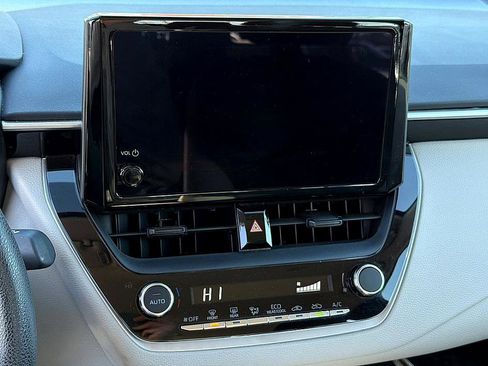 Used 2023 Toyota Corolla LE image 12