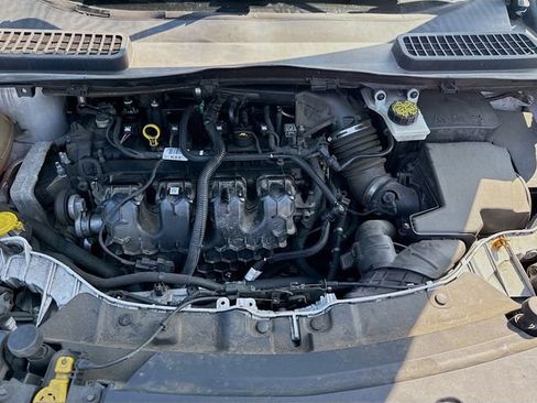 Used 2017 Ford Escape SE w/ Equipment Group 201A FWD image 27