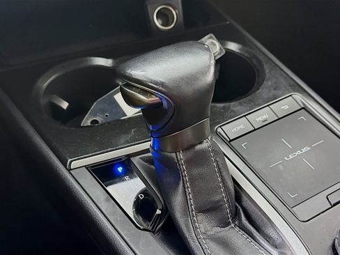 Used 2019 Lexus UX 250h image 19