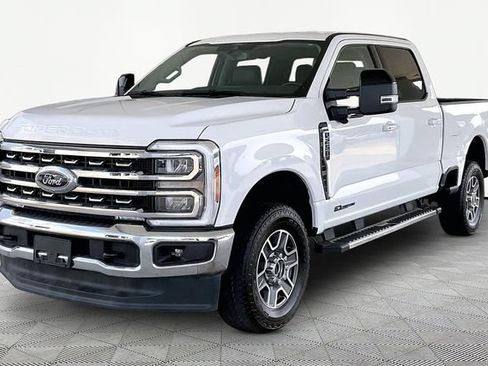 Used 2024 Ford F250 Lariat AWD/4WD image 3