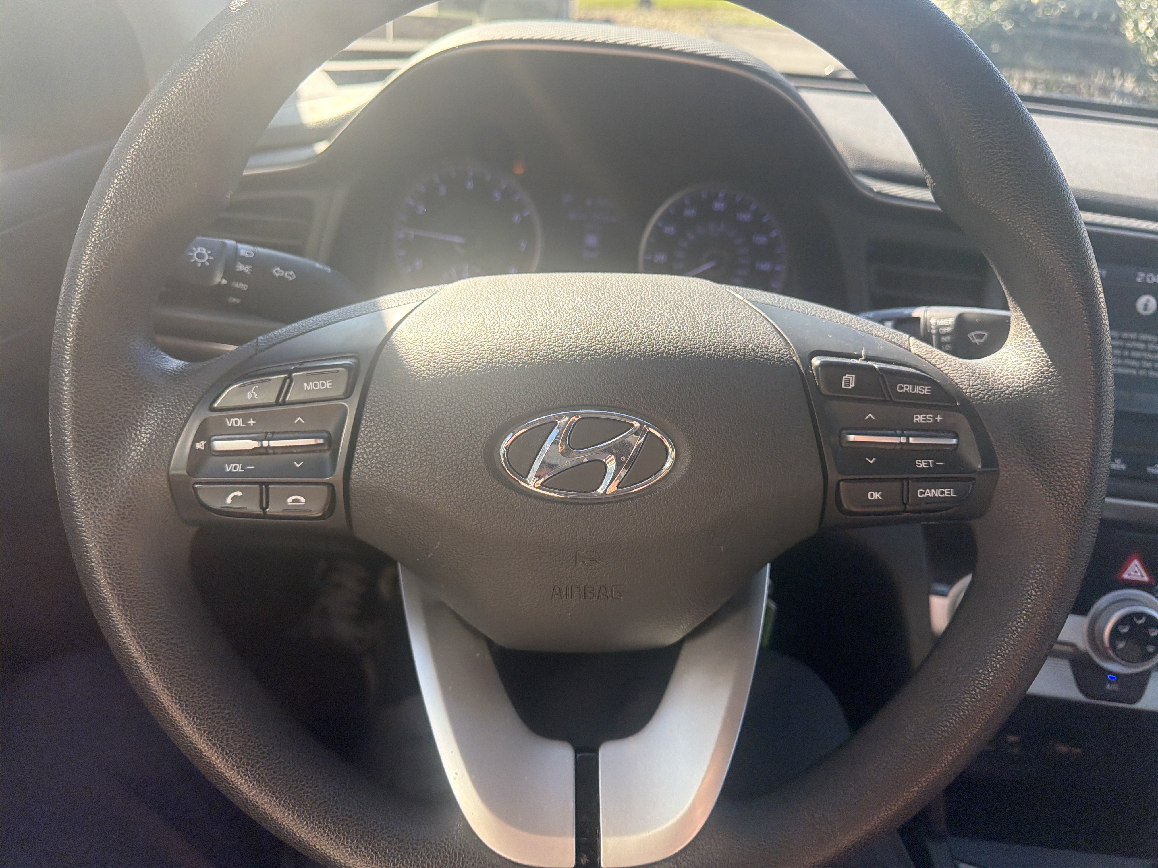 Used 2019 Hyundai Elantra SEL w/ Cargo Package FWD image 17