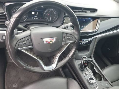 Certified 2022 Cadillac XT6 Sport w/ Technology Package AWD/4WD image 19