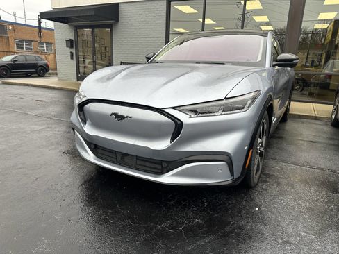 Used 2022 Ford Mustang Mach-E Premium image 3
