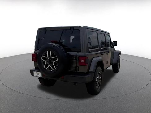 Used 2025 Jeep Wrangler Unlimited Sahara AWD/4WD image 11
