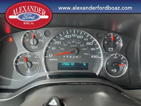 Used 2025 Chevrolet Express 3500 LT w/ LT Preferred Equipment Group RWD image 10