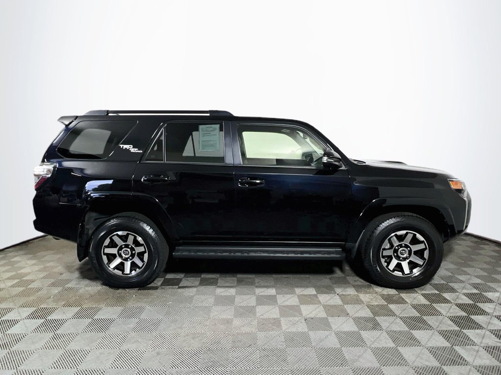 Certified 2024 Toyota 4Runner TRD Off-Road Premium AWD/4WD image 8