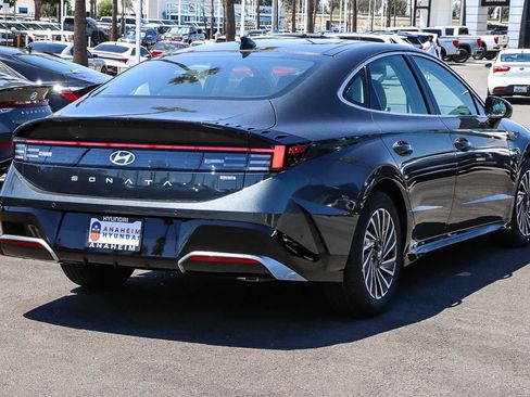 New 2026 Hyundai Sonata Limited FWD image 7