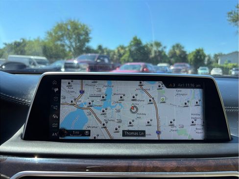 Used 2016 BMW 750i RWD image 32