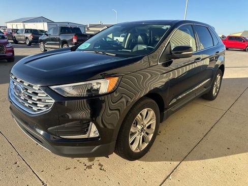 Used 2024 Ford Edge Titanium image 4