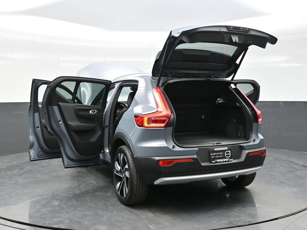 Used 2023 Volvo XC40 B5 Ultimate w/ Protection Package Premier AWD/4WD image 42