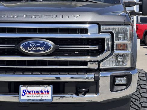 Used 2022 Ford F250 Lariat w/ Lariat Value Package AWD/4WD image 8