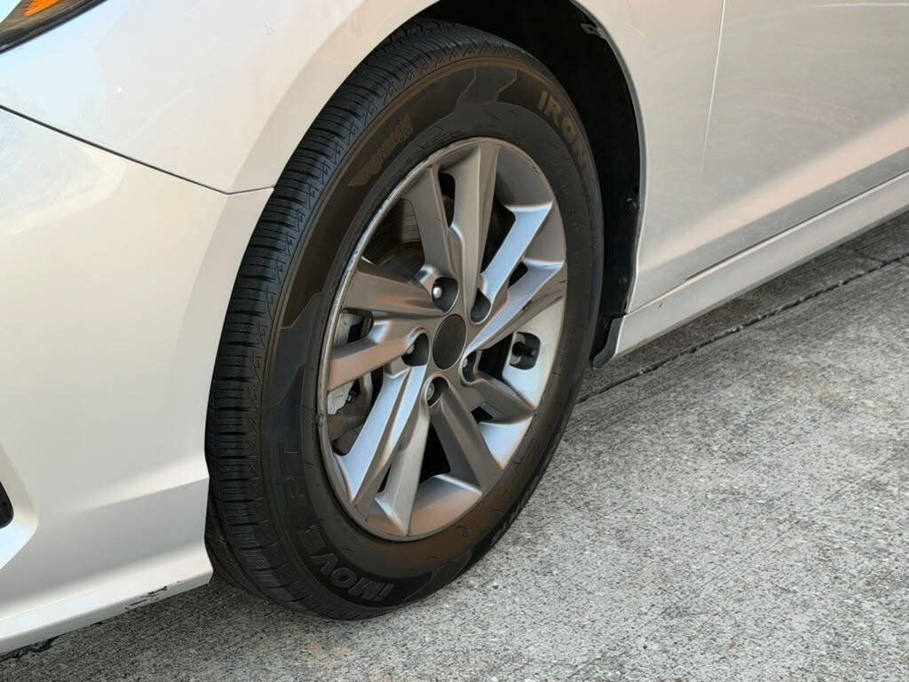 Used 2018 Hyundai Sonata SE FWD image 14