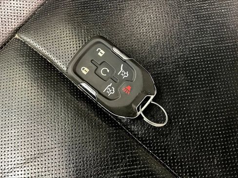 Used 2017 Chevrolet Suburban Premier image 13