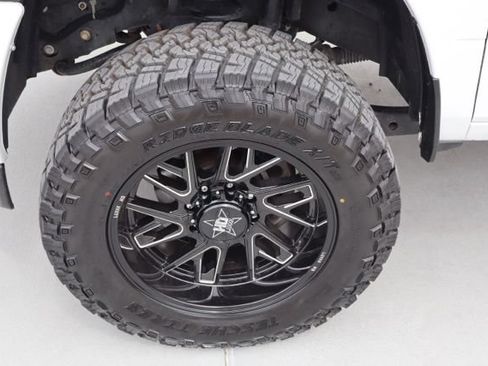Used 2024 RAM 2500 Laramie w/ Safety Group AWD/4WD image 2