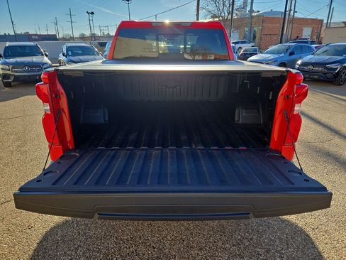 Used 2025 Chevrolet Silverado 1500 ZR2 w/ Technology Package image 12