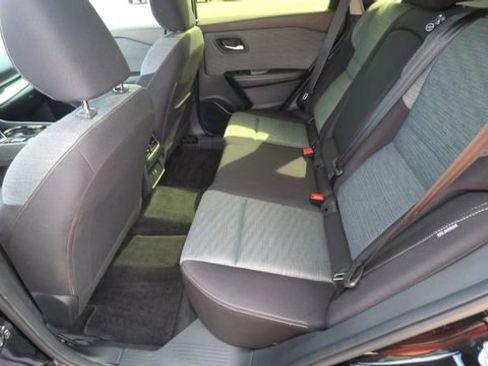Used 2023 Nissan Rogue SV FWD image 17