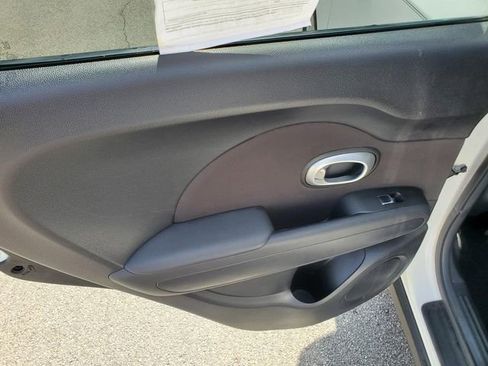 Used 2018 Kia Soul FWD image 11