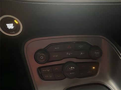 Used 2023 Dodge Challenger R/T image 33