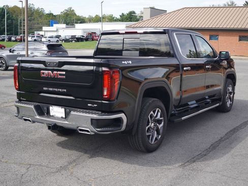 New 2026 GMC Sierra 1500 SLT w/ SLT Premium Package image 3
