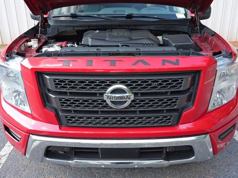 Used 2021 Nissan Titan SV w/ SV Convenience Package RWD image 7