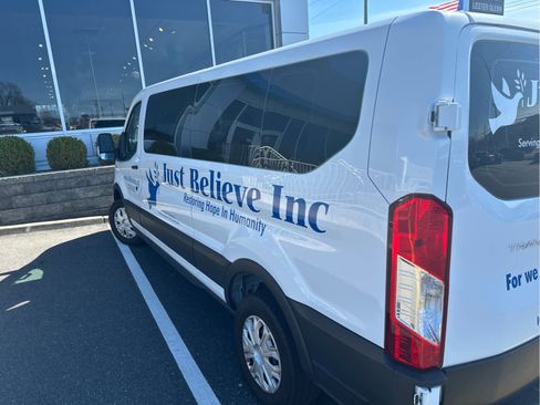 Used 2023 Ford Transit 350 XLT image 3