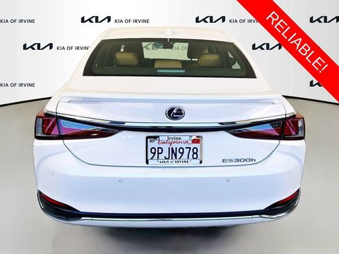 Used 2021 Lexus ES 300h w/ Premium Package image 6
