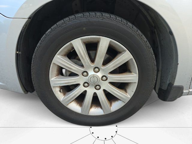 Used 2012 Chrysler 200 Touring FWD image 26