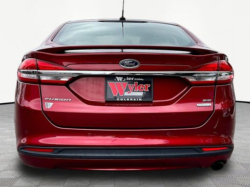 Used 2017 Ford Fusion SE w/ Equipment Group 201A FWD image 5