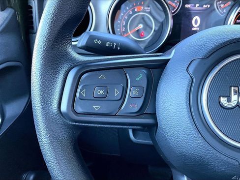 Used 2022 Jeep Wrangler Sport AWD/4WD image 27