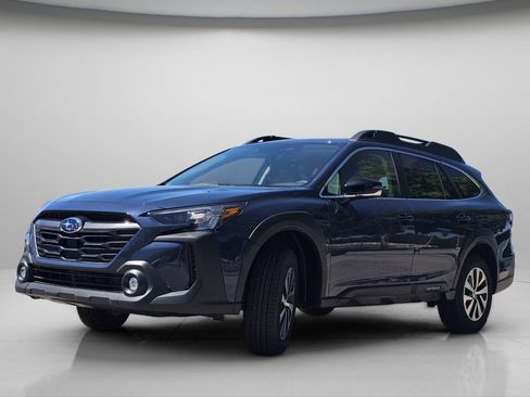 Used 2025 Subaru Outback Premium AWD/4WD image 22
