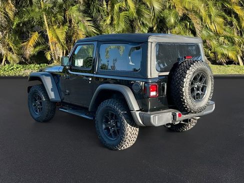 Used 2025 Jeep Wrangler Sport image 7