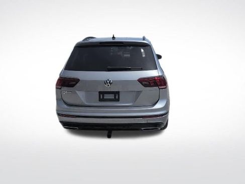 Used 2020 Volkswagen Tiguan SE R-Line image 10
