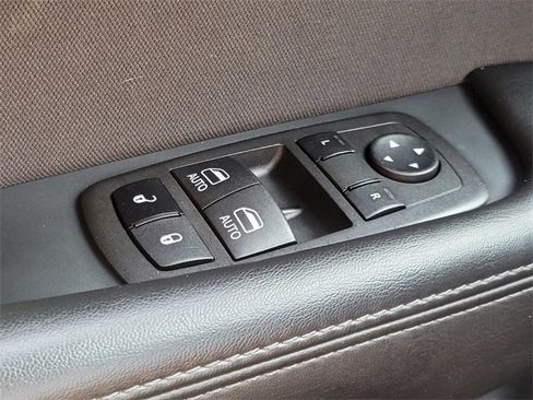 Used 2022 Dodge Challenger GT image 29