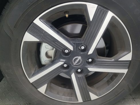 Used 2025 Nissan Sentra SV FWD image 31