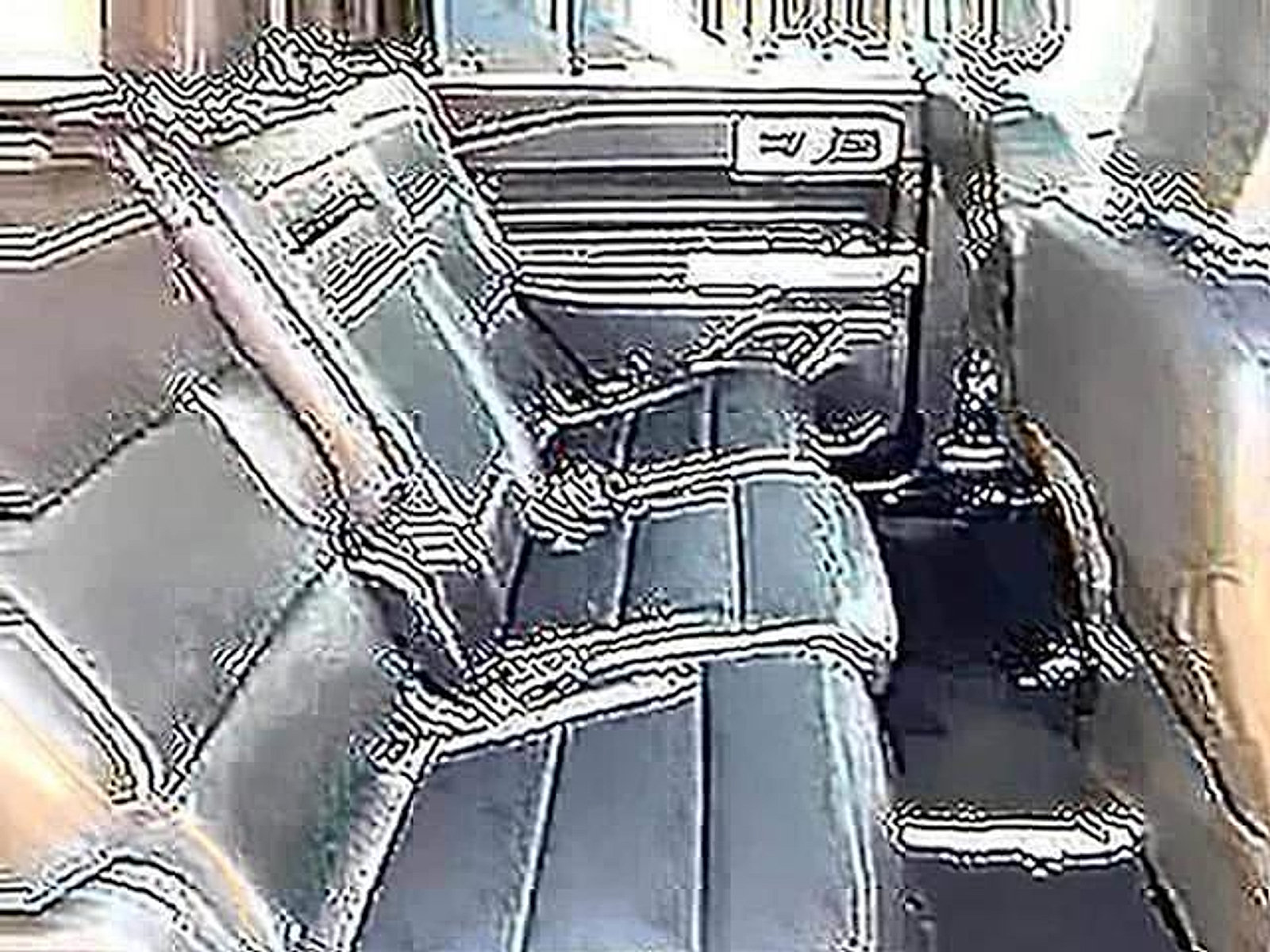 Used 2024 Ford Explorer XLT w/ Equipment Group 202A RWD image 3