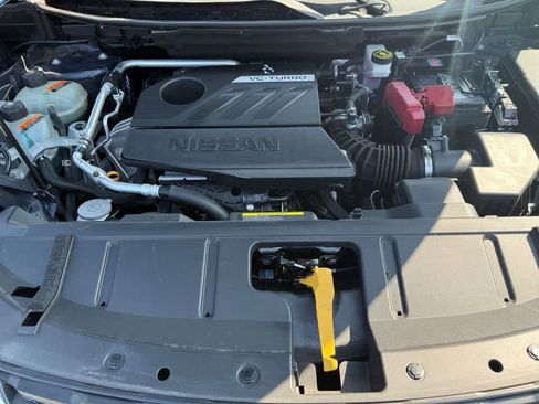 Used 2023 Nissan Rogue SV image 16