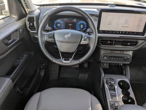 Used 2025 Ford Bronco Sport Badlands image 16