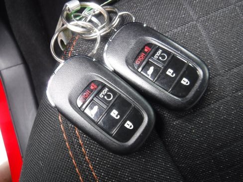 Used 2023 Honda HR-V Sport image 37