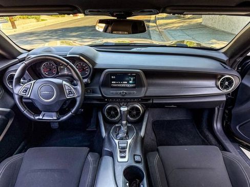 Used 2016 Chevrolet Camaro LT RWD image 29