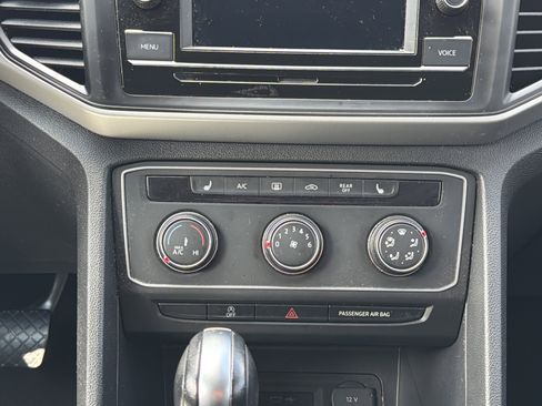 Used 2022 Volkswagen Atlas SE image 17