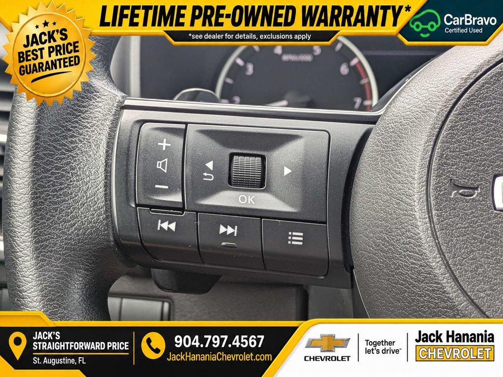 Used 2024 Nissan Rogue SV FWD image 25