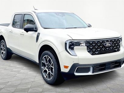 New 2025 Ford Maverick Lariat w/ 4K Tow Package